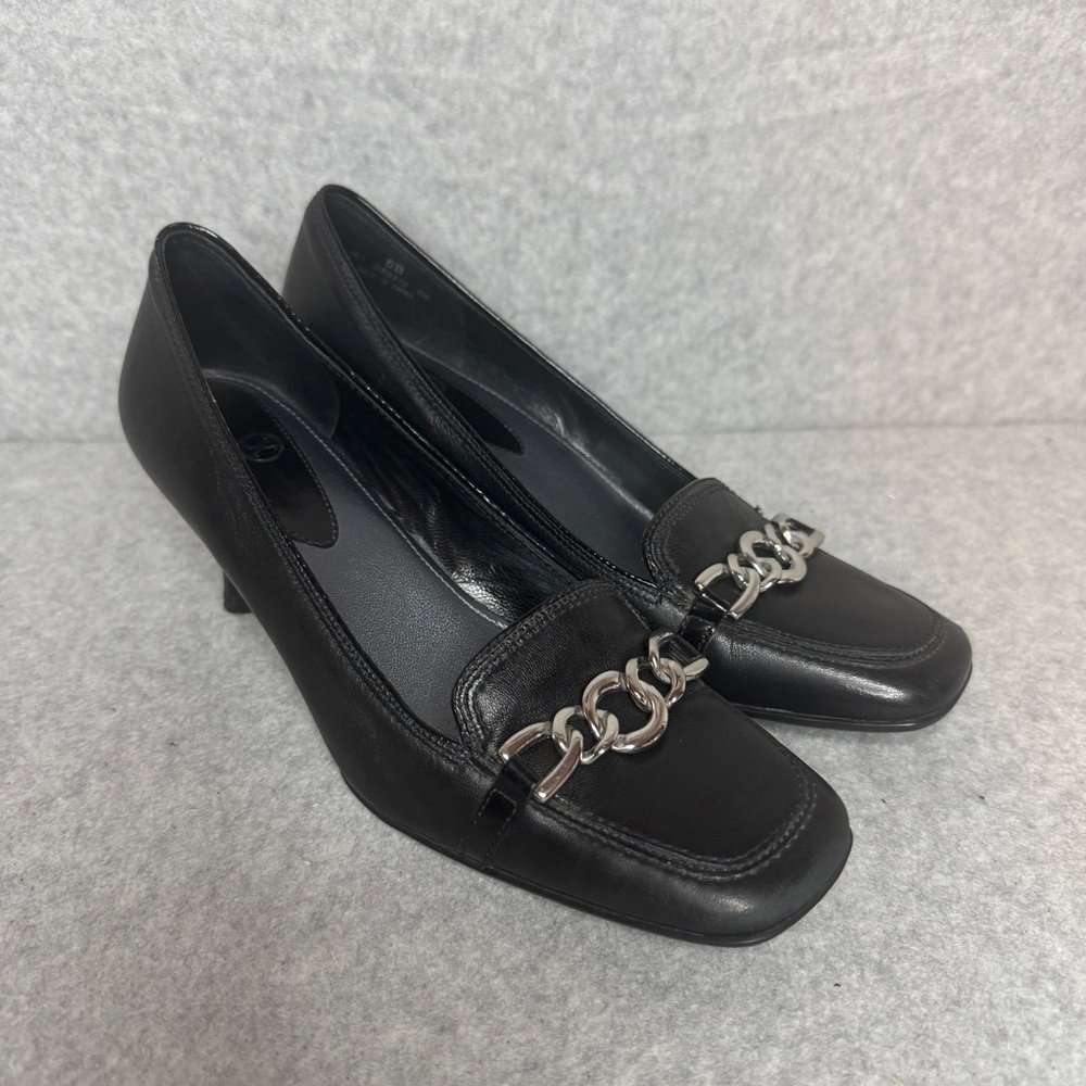 Cole Haan - Women’s Black Kitten Heel with Chain Detail Size‎ 6